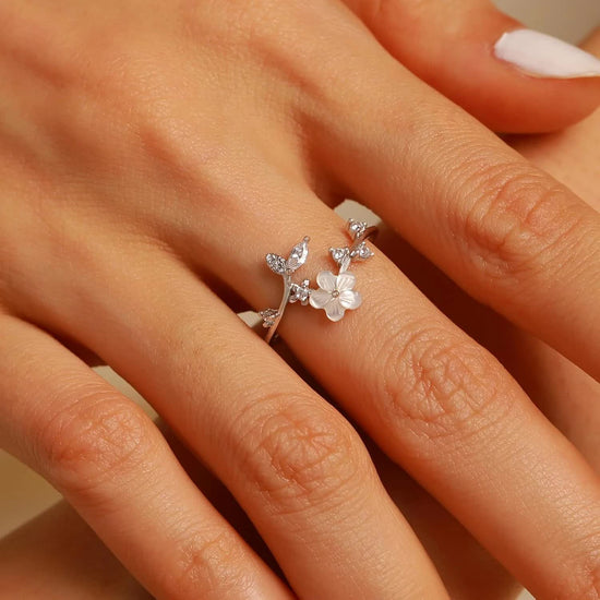 925 Sterling Silver Dainty Camellia Leaf CZs Ring for Women 14K Gold Plated Adjustable Leaves Leaf Laurel Ring to Daughter Mom White Shell Elegant Floral Crystal Finger Rings Wedding Birthday Jewelry