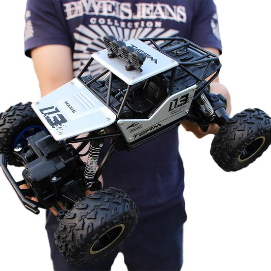 Off-road Climbing Car with 2.4ghz Remote Control and Double Motors - Black