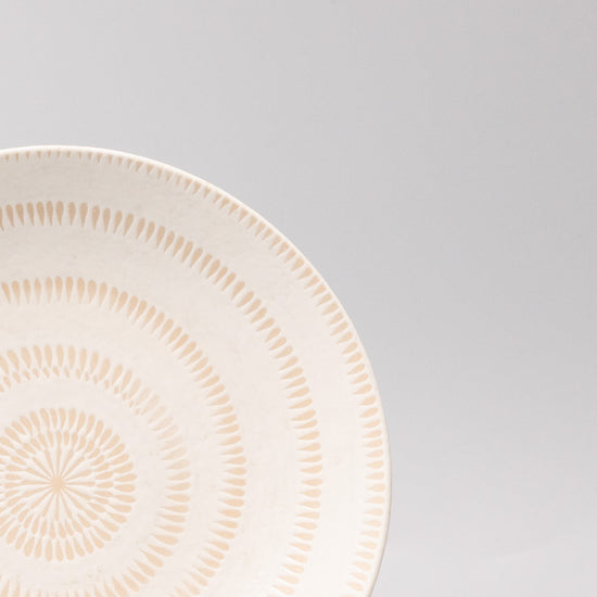 Bowl Open Shallow 23cm Ivory Spiral Glaze