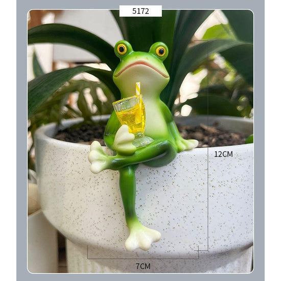 2 Pcs Green Realistic Frog with Legs Crossed Pot Hanger - Glass Fish Tank Edge Decor, Outdoor Garden Animal Ornament, Hanging Planter Decoration