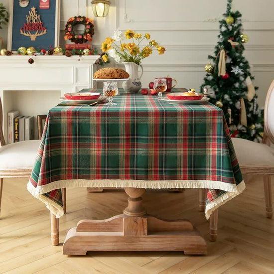 Vintage Plaid Fabric Tablecloth | Classic English Red and Green Plaid Tablecloth for Dining Table and Party Decoration 140*140cm