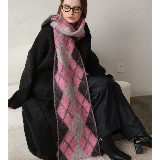 (Black+Pink)Two-Tone Argyle Pattern Scarf - Ladies&