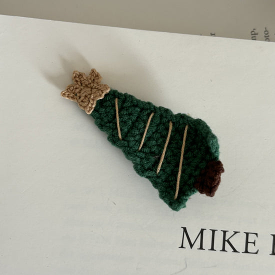 Christmas Collection Hair Clips - Set of 5 Random Main Image Styles, Festive Knitted Tree & Bow BB Clips, Bangs Clips & Hair Accessories