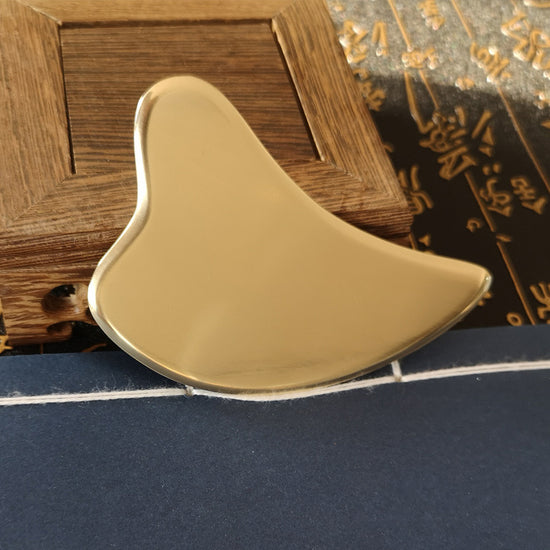 Brass Heart Gua Sha Tool – 3mm Facial Scraper for Lymphatic Drainage & Tension Relief