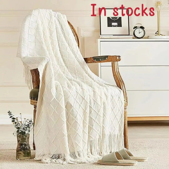 Khaki Nordic Minimalist Knit Throw Blanket – 127×180cm Lightweight, Soft & Breathable Fleece-like Fabric with Tassel Edges for Sofa, Bed, Yoga & Air Conditioning Use