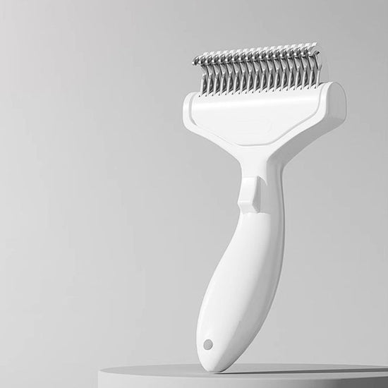 Cat hair comb-White