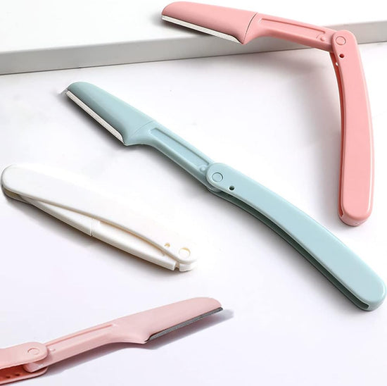 Set of 4 face razors - microdermabrasion blades for the face - eyebrow trimmers - facial shavers and facial hair removal devices.