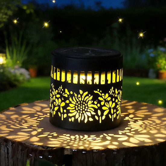 Solar-Powered Wrought Iron Sunflower-Patterned Openwork Projection Light, Courtyard and Garden Mood Light, Outdoor Waterproof Wrought Iron Garden Light, Lawn Night Light - 2-Pack
