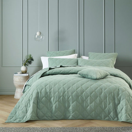 Bianca Barclay Olive Coverlet Set Queen/King