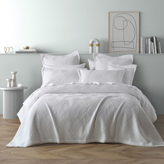 Bianca Cassiano White Polyester Jacquard Coverlet Set Single/Double