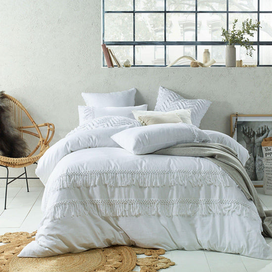 Accessorize Tassel Quilt Cover Set White Queen