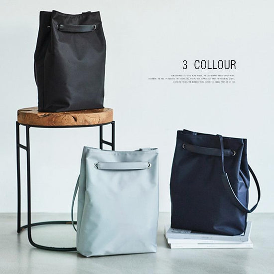 Small Apple Macbook Shoulder / Messenger Bag - Handheld - Navy + Black Mouse Pad