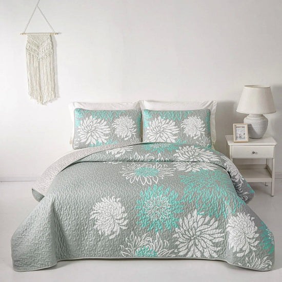 Elegant Quilted Bedspread and Pillowcases Set: Infuse Your Bedroom with Charm-Queen