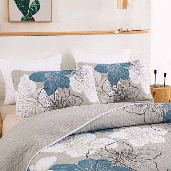 Intricate Quilted Coverlet and Pillowcases Set: Artistry in Every Stitch-Queen