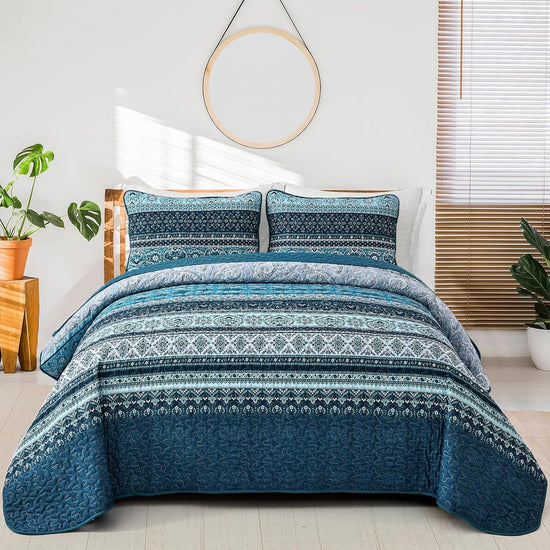Opalescent Quilted coverlet and pillowcovers set: Shimmering Beauty-Queen