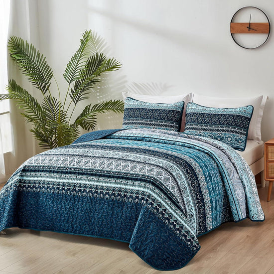 Opalescent Quilted coverlet and pillowcovers set: Shimmering Beauty-Queen