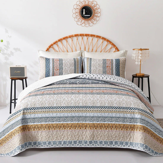 Graceful Quilted Coverlet and Pillowcases Set: Timeless Beauty and Comfort-Queen