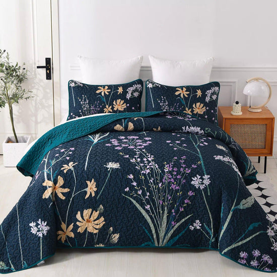 Abstract Quilted coverlet and pillowcovers set: Unique and Artistic-Queen