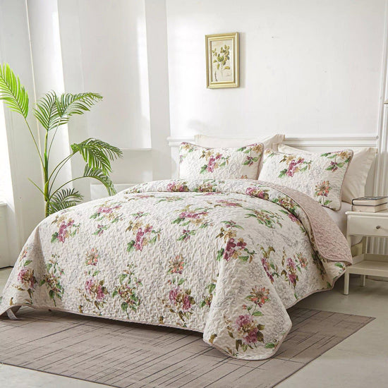 Artisan Quilted Coverlet and Pillowcases Set: A Masterpiece for Your Bed-Queen