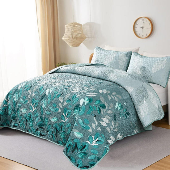 Crafted Quilted Bedspread and Pillowcases Set: A Testament to Elegance-Queen