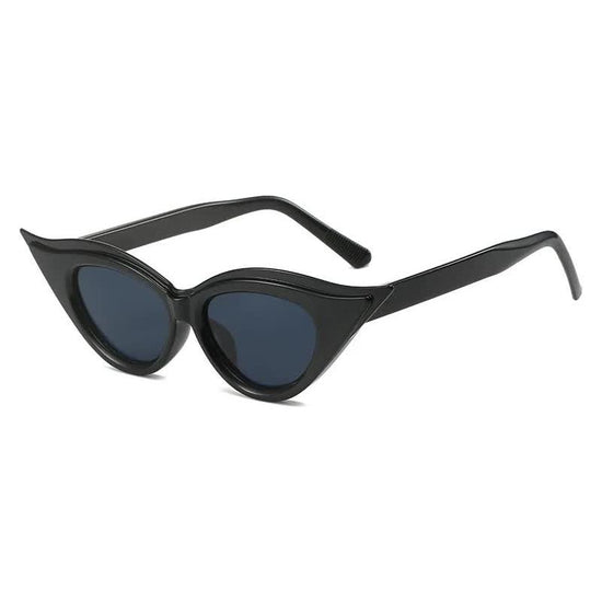 Retro Cat-Eye Sunglasses - Stylish Black Vintage Frames for Women