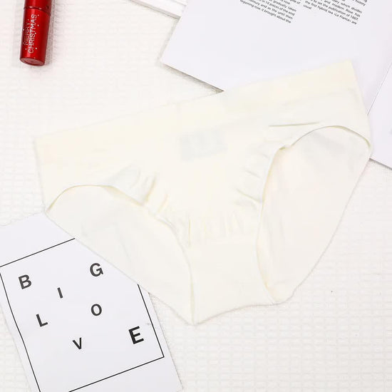 S White 3-Pack Seamless Stretch Bikini Panties - Soft & Breathable Women&