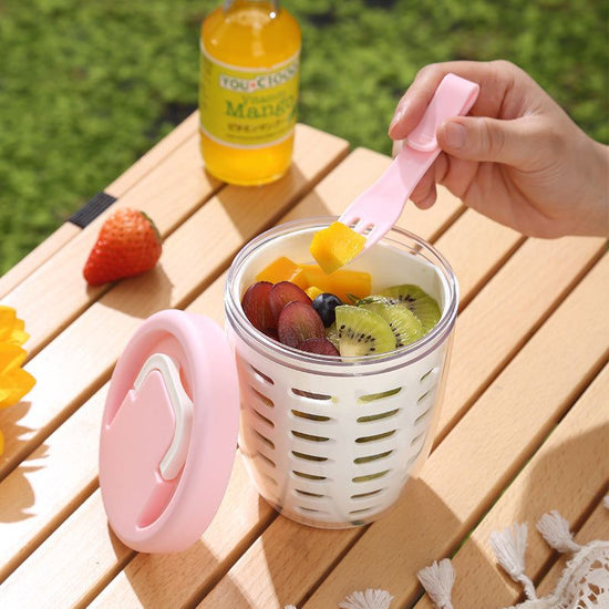 2 Pcs Yellow Portable Leakproof Fruit and Salad Storage Box with Draining Function, Sealed Fresh-Keeping Bento Lunch Box with Fork, AS+PP+Silicone Material