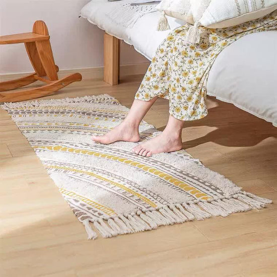 Handwoven Cotton Tassel Floor Rug for Bedroom or Living Room|Soft, Modern Geometric Design,60x90cm