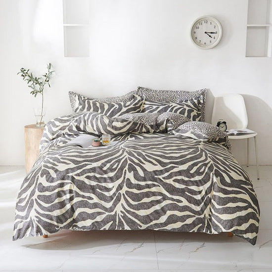 Leopard Duvet Cover - 3 Piece Bedding Set (with Corner Ties)Quilt cover 200cm x 230cm, pillowcase 51 x 92cm