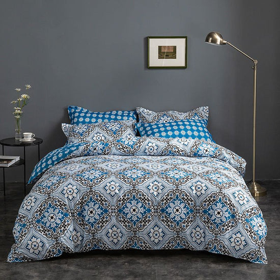 Blue Floral Duvet Cover - 3 Piece Bedding Set (with Corner Ties)Quilt cover 230cm x 265cm, pillowcase 51 x 92cm