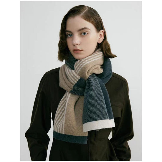 Green Luxury Striped Suede-Feel Scarf - Soft and Warm for All Seasons