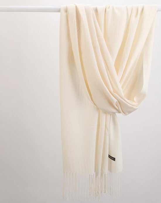 Luxe Soft Imitation Cashmere Scarf - Warm Solid Tone Shawl with Elegant Fringe(Off-white)