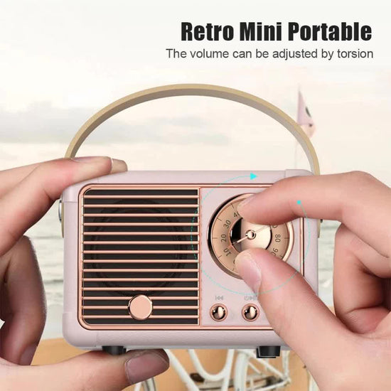 Green Retro Bluetooth Speaker - Portable Mini Wireless Speaker with Vintage Radio Design (Product size: 7x11x5cm)