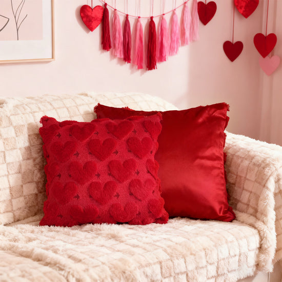 2-PCS Red arrow Romantic Heart-Shaped Tufted Pillow Covers Soft Plush 45x45cm Decorative Cushion Cases for Valentine&