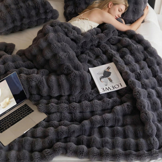 2-Pack Black Grey Luxury Tuscany Fleece Rabbit Fur Bubble Blanket (45 x 45 CM) - Double-Sided Thickened Soft Plush Bedding & Cushion Cover