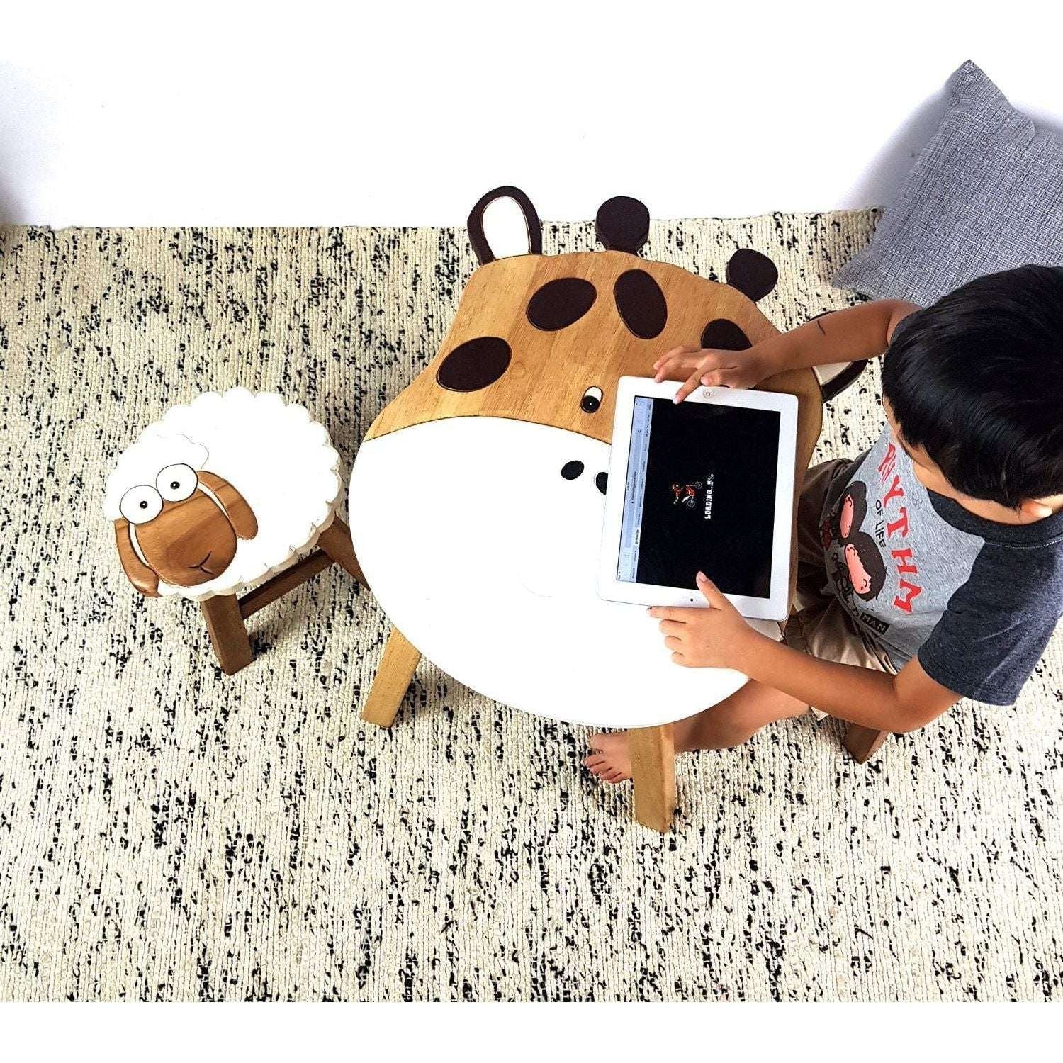 Giraffe Table + 2 Stools Set